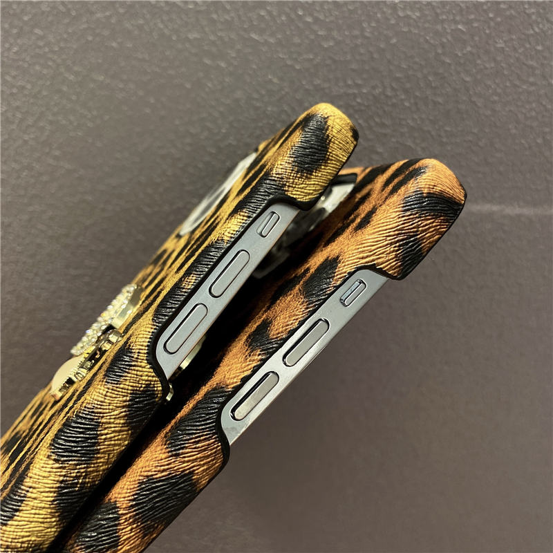 dior 風 iphone13/13pro max ケース ヒョウ 柄 ディオール iphone12pro maxケース おしゃれ 海外 アイフォン11/xs/xr 携帯ケース 派手カワ iphone スマホカバー 大人っぽい