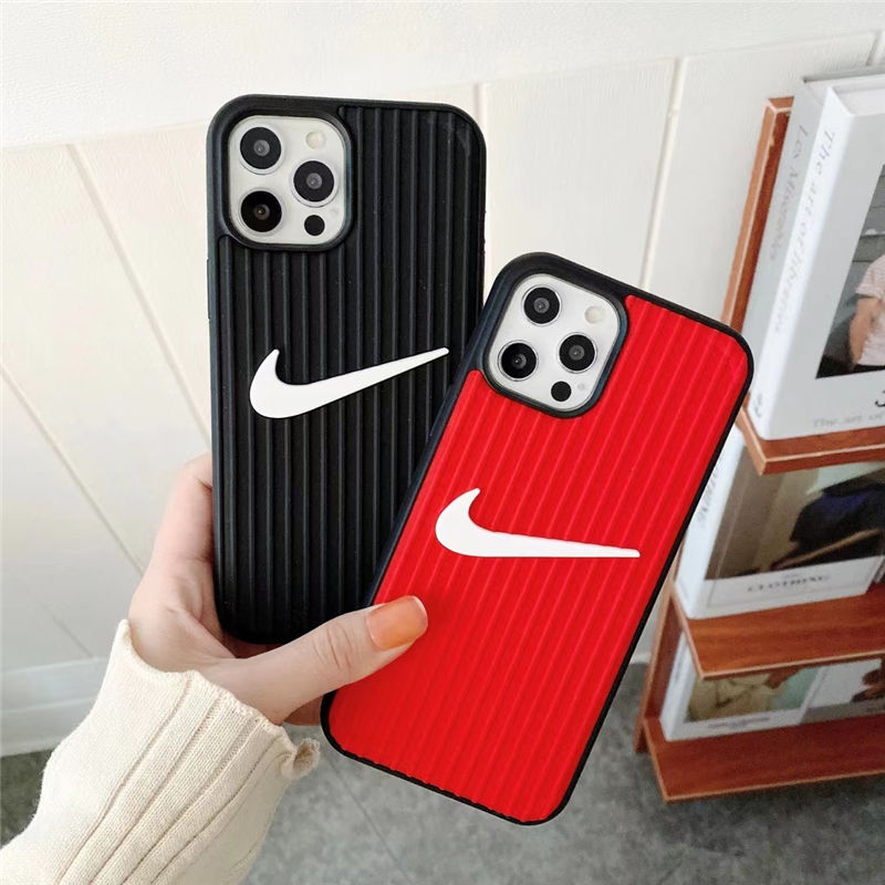 ナイキロゴ iphone15ケース シリコン NIKE iphone15pro/14pro maxケース ペア iphone13pro ケース 耐 衝撃 アイフォン12/11携帯カバー ブランド コピー