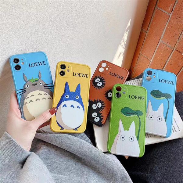 ロエベ トトロ iphone13/13pro ケース ペア LOEWE iphone12pro max/12miniケース キャラクター iphone11 レザー ケース まっくろ くろ すけ iphone11pro/xs max 携帯カバー おもしろ アイフォンx/10r ケース 可愛い