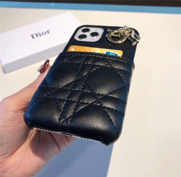 海外 セレブ 愛用 iphone ケース ディオール アイフォン15/15pro ケース カード収納 dior iphone ケース こじ は る iphone14pro/14/13 ケース 芸能人 おしゃれ