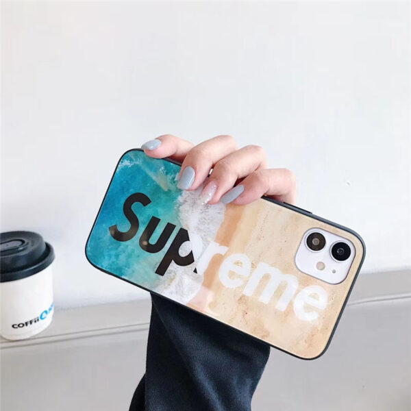 supreme ロゴ iphone13pro max/14pro ガラスケース カップル シュプリーム iphone12 11プロカバー おしゃれ 海外 アイフォン11/xs max/8plus携帯ケース ストリート系 高校生愛用