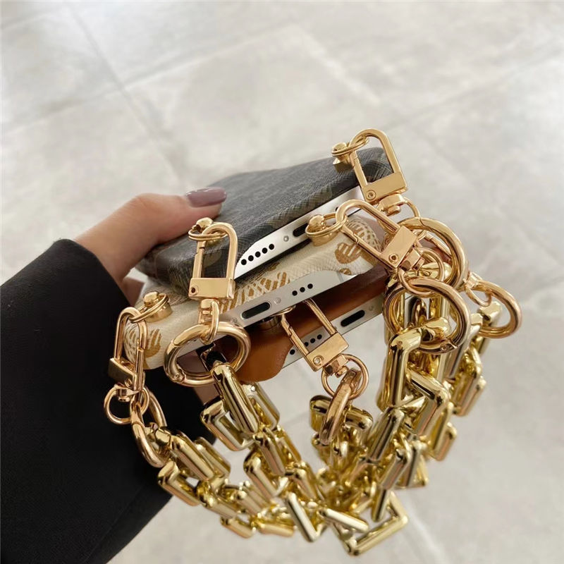 iphone13/13pro ケース チェーン 韓国 CELINE アイフォン12/11pro maxケース 大人 女子 セリーヌ風 iphonexs max/xrケース おしゃれ 携帯ケース iphone7plus 可愛い 安い