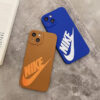 光る スマホケース ナイキ iphone13pro/13 ケース 個性的 おしゃれ nikeロゴ iphone12/12pro/11pro max ケース クラインブルー ブラウン iphonexs xr 携帯カバー ペア