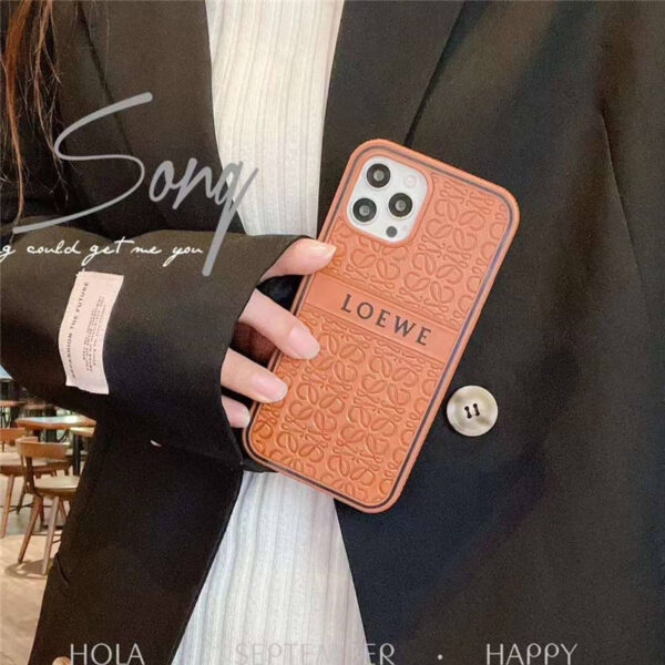 loewe風 iphone13pro/12/11 スマホケース ロエベ 人気 iphone13/12プロ ケース エンボス加工 ブランド柄 アイフォン11pro maxケース ペアルック オススメ