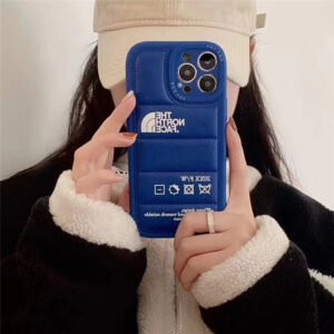 ダウンジャケット型 iphone13/13pro max ケース 耐 衝撃 最強 ノースフェイス風 iphone12pro/11 携帯カバー オシャレ 韓国 アイフォンケース x/xs max 男女 ペア