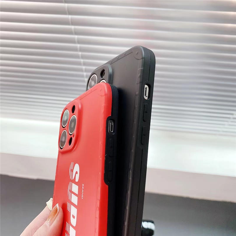 首 から 下げる スマホケース iphone14/13 supreme風 iphoneSE 第二世代 ケース 黒 赤 シュプリーム iphone13pro/10s/11 ソフトケース おしゃれ 海外