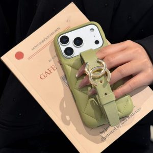 iphone17/17proケース ベルト ブランド iphone16promax/15pro 携帯ケース シャネル マーク iphone14 レザー ケース 人気 女子 韓国