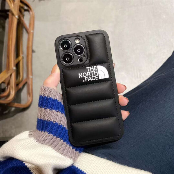 ダウン iphone15pro/15plusケース ノースフェイス iphone14/14pro iphone13promax スマホケース north face 秋冬 iphone11/12カバー 耐衝撃 おしゃれ