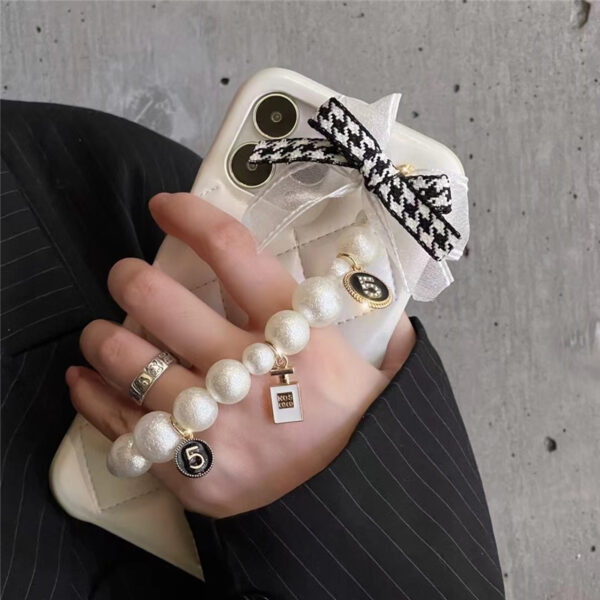 chanel iphone14pro/14ケース 人気 女子 iphone14plus/13/13proケース パール 革 白 シャネル5番 iphone12/12promaxケース 可愛い インスタ映え