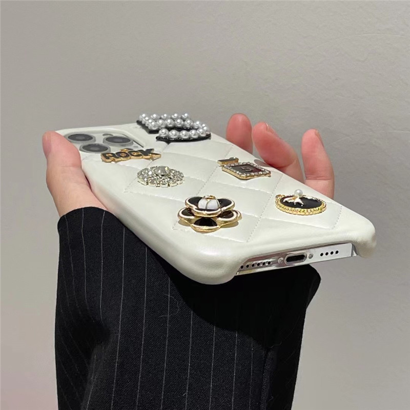 chanel iphone14pro/14ケース 人気 女子 iphone14plus/13/13proケース パール 革 白 シャネル5番 iphone12/12promaxケース 可愛い インスタ映え