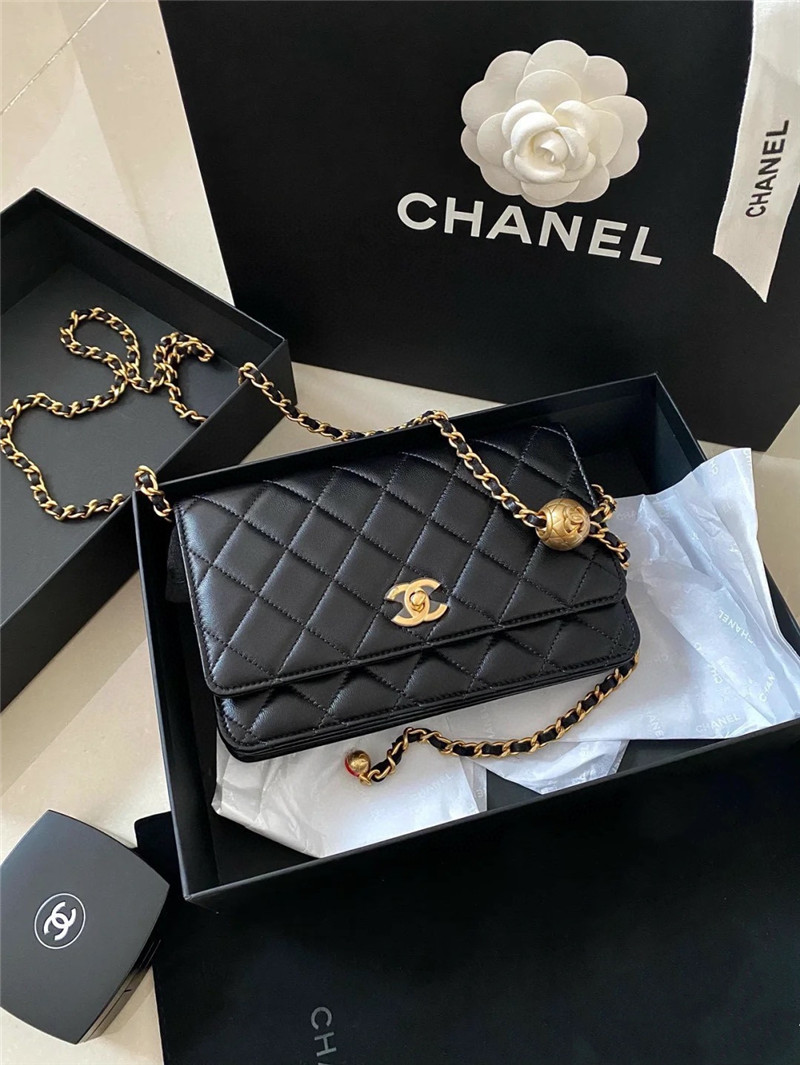 CHANEL シャネルマトラッセミニチェーンバッグ