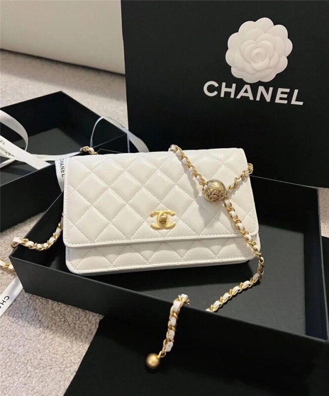 chanel マトラッセ ミニショルダーバッグ シャネル チェーンバッグ  