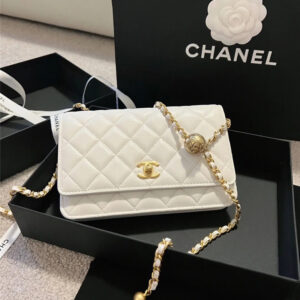 chanel マトラッセ ミニショルダーバッグ シャネル チェーンバッグ ハイ ブランド ミニ バッグ 20代 30代 海外セレブ愛用