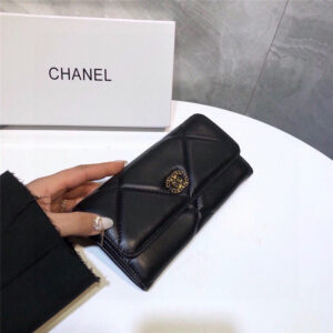 シャネル 長財布 レディース 30代 40代 人気 二つ折り 財布 ブランド CHANEL 19 スモール 財布 牛革 スーパーコピー