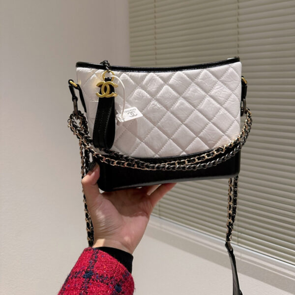 希少★ガブリエル CHANEL ショルダーバッグ ホーボー バッグ バイカラー シャネル チェーン バッグ パロディ風