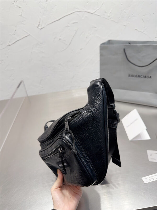 バレンシアガ ウエストポーチ メンズ ボディバッグ BALENCIAGA ワンショルダーバッグ ウエストバッグ 仕事 カジュアル