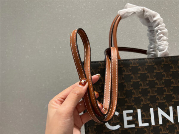 セリーヌ バーティカル カバ celine ハンドバッグ コピー ショルダーバッグ ブランド メンズ カバン レディース 人気 男女兼用【サイズ28*33cm】