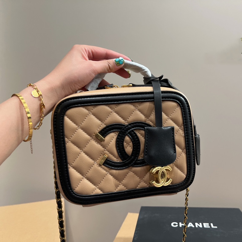 シャネル マトラッセ ccフィリグリー チェーン バニティ ショルダーバッグ レディース chanel スーパー コピー n級 ミニ ショルダーバッグ