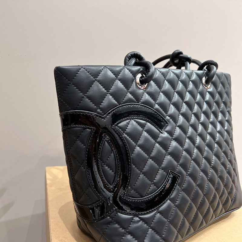 CHANEL カンボンライン ショルダーバック 箱入り VINTAGEシャネル カンボンラインラムスキンショルダーバッグ (CHANEL