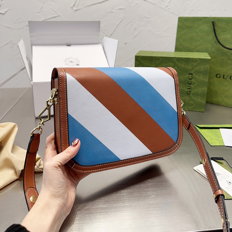 グッチ ホース ビット ショルダーバッグ 2023新作 gucci バッグ 