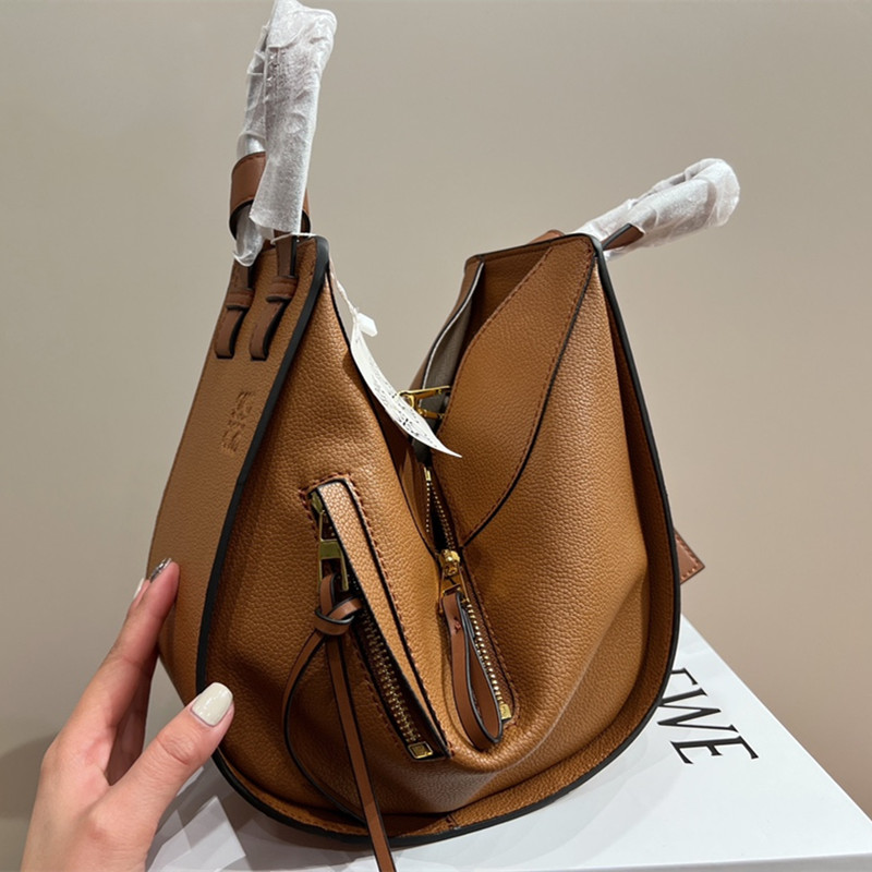 ロエベ ハンモック バッグ ショルダー バッグ 人気 loewe ハンドバッグ  