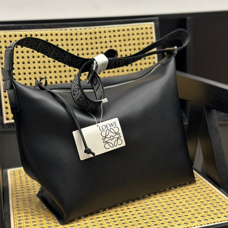 ロエべ キュービィ クロスボディバッグ loewe ショルダー バッグ 太  