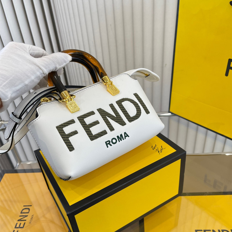 バイザウェイ ミニ フェンディ ショルダー バッグ fendi ポシェット ミニ ショルダー ブランド