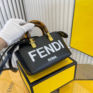 バイザウェイ ミニ フェンディ ショルダー バッグ fendi ポシェット ミニ ショルダー ブランド レディース 斜 めがけ バッグ