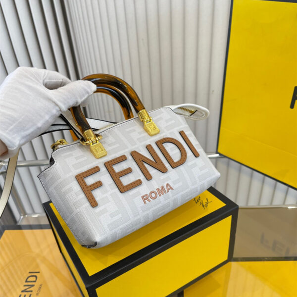 バイザウェイ ミニ フェンディ ショルダー バッグ fendi ポシェット ミニ ショルダー ブランド レディース 斜 めがけ バッグ