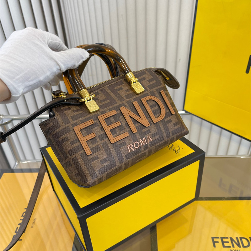 バイザウェイ ミニ フェンディ ショルダー バッグ fendi ポシェット ミニ ショルダー ブランド レディース 斜 めがけ バッグ