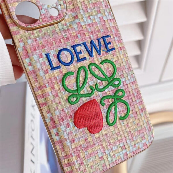 ロエベ iphone15 ケース LOEWE iphone15pro/14 ケース 大人 可愛い ブランド iphone14promax ケース ピンク ハート 刺繡風 アイフォン13/13プロ カバー人気 女子