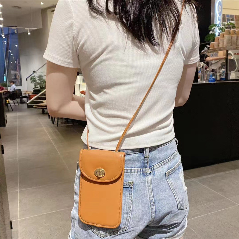 coach スマホ ショルダー スマホ ポシェット ブランド 人気 コーチ スマホポーチ メンズ レディーズ 携帯 財布 ショルダー 薄い