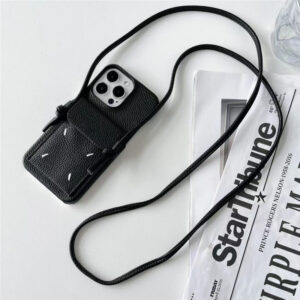 iphone17/17air ケースハイブランド iphone16/16pro/15/15pro ケース マルジェラ iphone14 ケース ショルダー おしゃれ Margiela風 iphone14pro/13/12 ケース 大人 可愛い スマホケース カード 入れ 背面 - 001