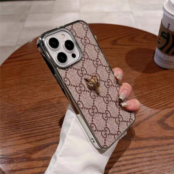 gucci スマホケース iphone15/15pro ブランド メンズ グッチ 蜂 虎 iphone14 ケース かっこいい iphone14promax/13/12 ケース お 揃い 高級