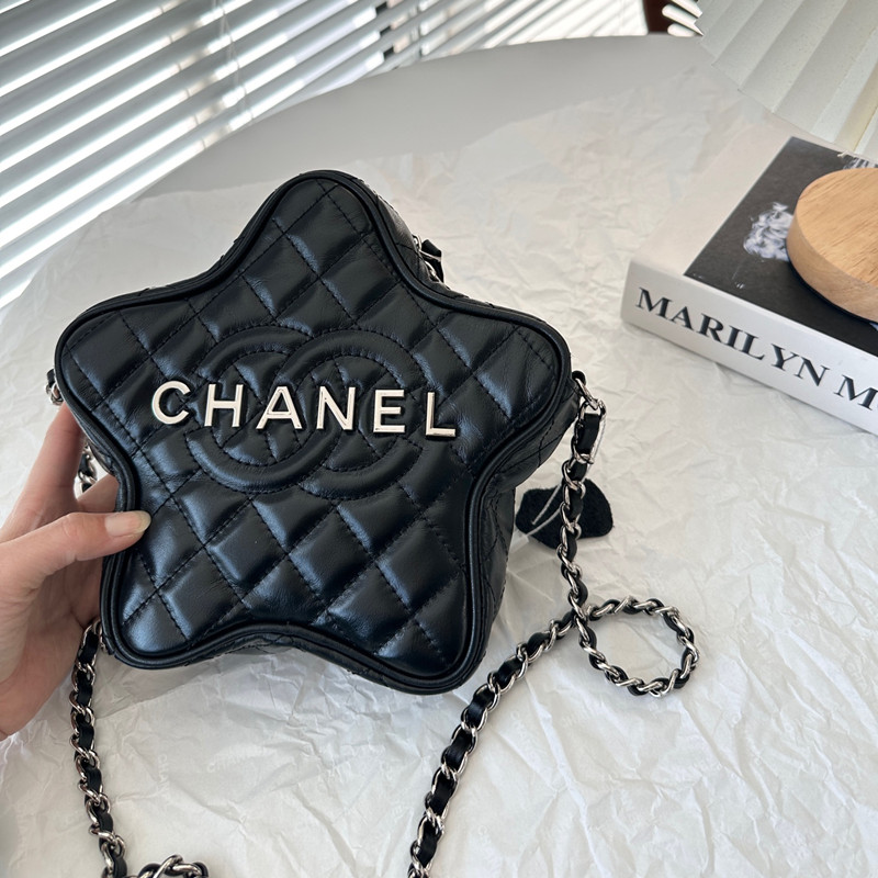 シャネル ショルダー バッグ 星モチーフ chanel マトラッセ 斜め 掛け 
