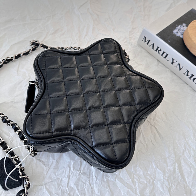 シャネル ショルダー バッグ 星モチーフ chanel マトラッセ 斜め 掛け  