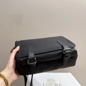 ロエベ メッセンジャー バッグ loewe ショルダー バッグ メンズ おしゃれ バッグ ショルダー ミニ 通勤 通学 斜め掛けバッグ 人気