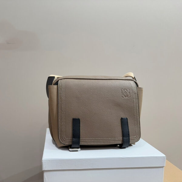 ロエベ メッセンジャー バッグ loewe ショルダー バッグ メンズ おしゃれ バッグ ショルダー ミニ 通勤 通学 斜め掛けバッグ 人気