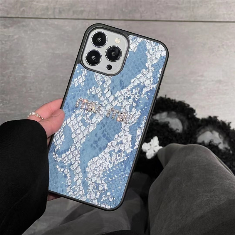 miu miu スマホケース iphone16/16pro/15pro 女子 ヘビ柄 ミュウミュウ 