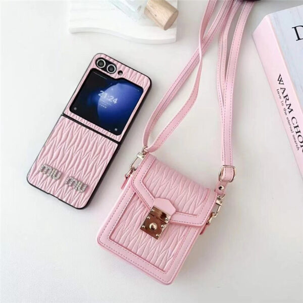 ミュウミュウ galaxy z flip4 ケース ハイ ブランド ギャラクシー 折りたたみ ケース miumiu galaxy z flip3/z flip5 ケース スマホケース ショルダー galaxy - 画像 (3)
