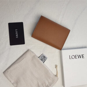 ロエベ 三 つ折り 財布 loewe 財布 革 ブランド コンパクト ウォレット 可愛い ロエベ 安い プレゼント