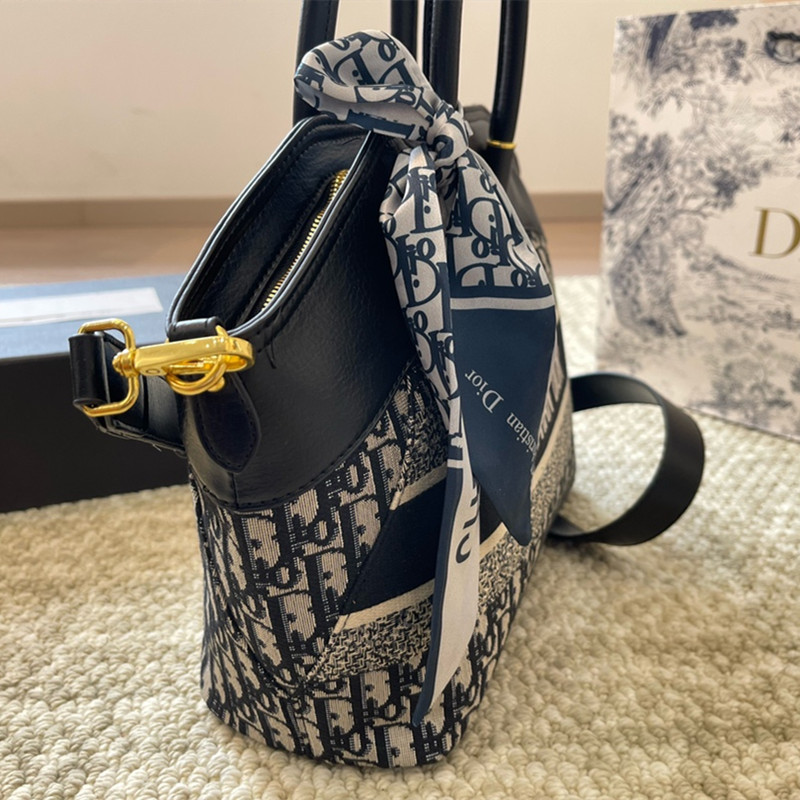Dior ディオール トートバッグ レディディオールトートバッグ ブラウン 