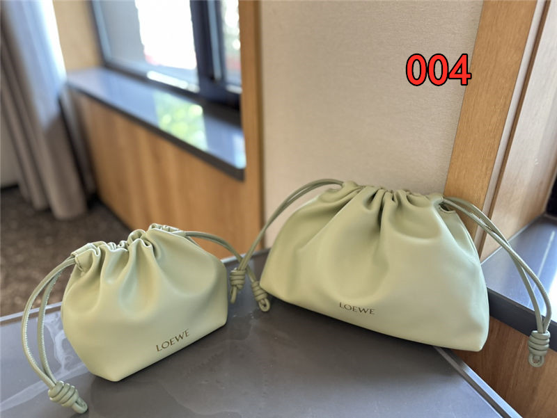 ロエベ 巾着 ショルダーバッグ loewe バッグ 大人 可愛い 斜 めがけ 