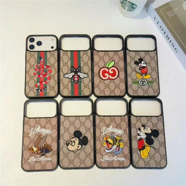 iphone17/17pro ケース グッチ ミッキー iphone16pro/16promax ケース キャラクター iphone15/15pro ケース gucci 蜂 蛇 アイフォン14/13 ケース ハイブランド お 揃い の iphone ケース