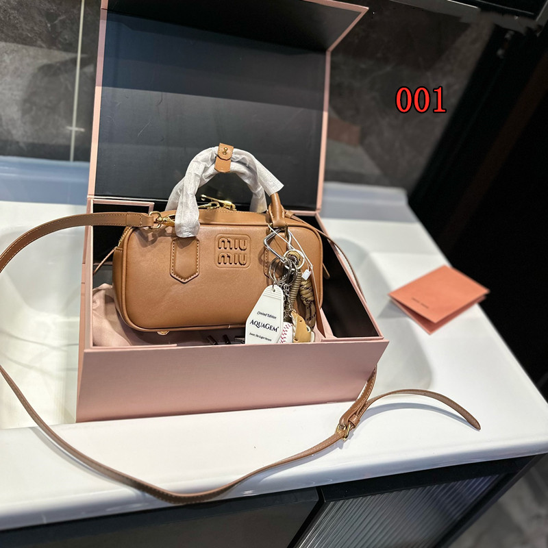 ミュウミュウ miu miu ショルダーバッグ 傾か ハンドバッグ 2WAY レザー