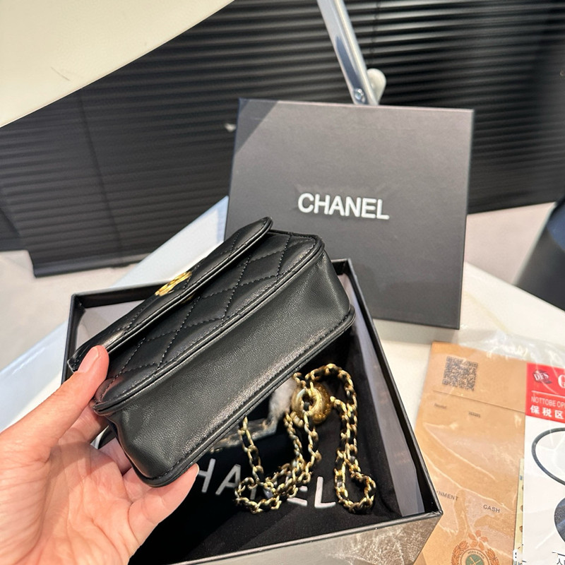オンラインストア直送 CHANEL ショルダーバッグ ブラックレザー コイン