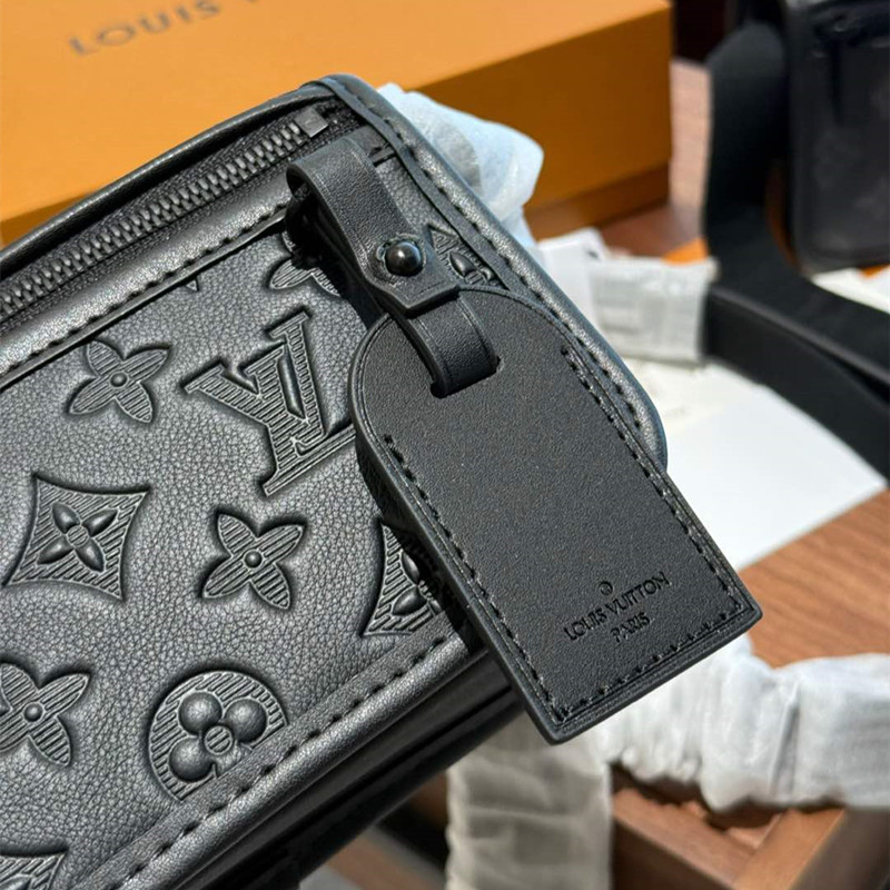 ルイ ヴィトン ショルダー バッグ ボスフォール・ウェアラブル 