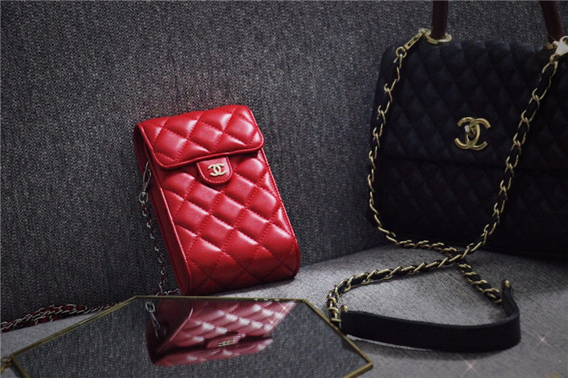 シャネル 斜 めがけ ミニ スマホショルダー ブランド スマホ 2台持ち スマホポシェット chanel ミニショルダーバッグ ミニ マトラッセ