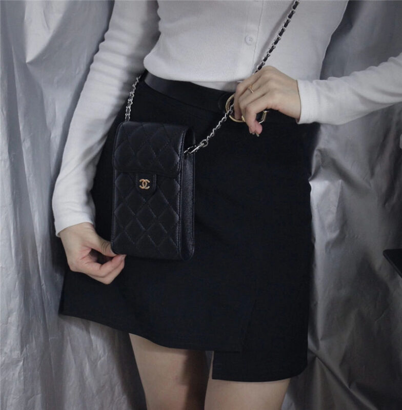 シャネル 斜 めがけ ミニ スマホショルダー ブランド スマホ 2台持ち スマホポシェット chanel ミニショルダーバッグ ミニ マトラッセ