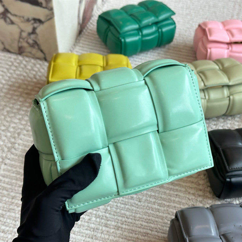 bottega veneta ショルダー バッグ ボッテガ ヴェネタ ミニ バッグ キャンディー カセット イントレチャート ショルダーバッグ